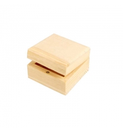 Ξύλινο κουτάκι με μαγνητάκι για μπομπονιέρα 6x6x3.5cm